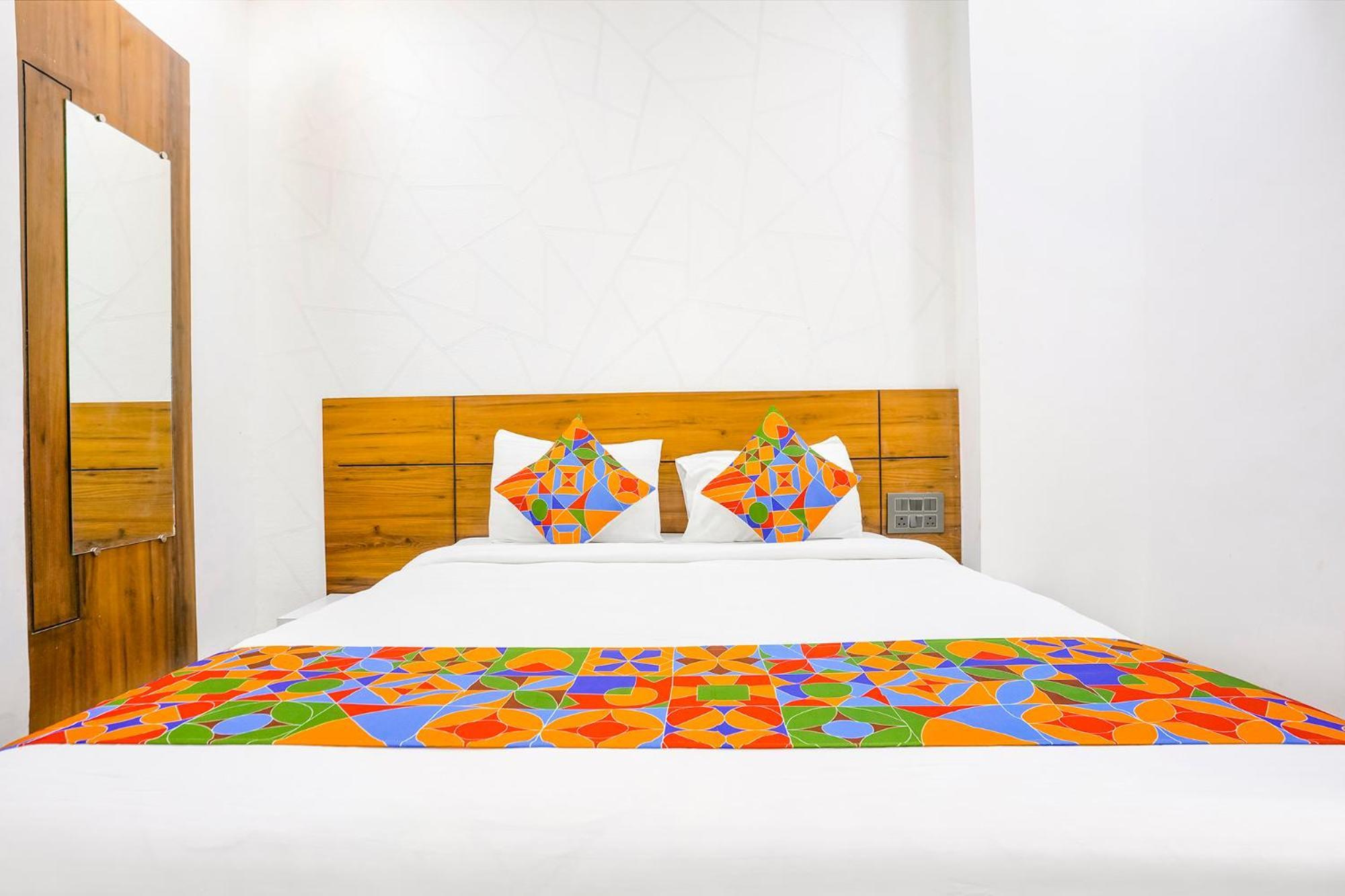 Fabhotel 7 Star Σουράτ Εξωτερικό φωτογραφία
