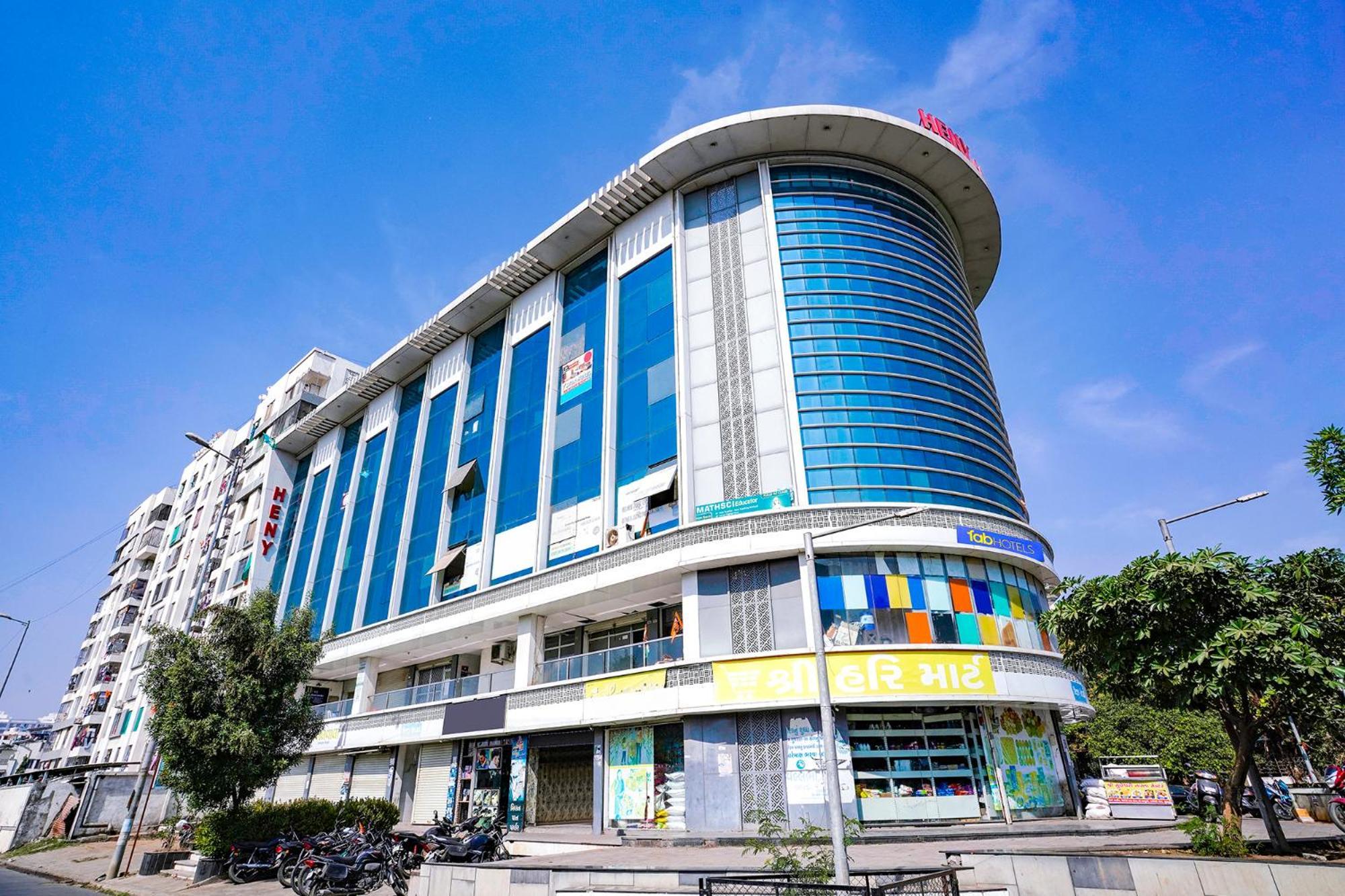 Fabhotel 7 Star Σουράτ Εξωτερικό φωτογραφία
